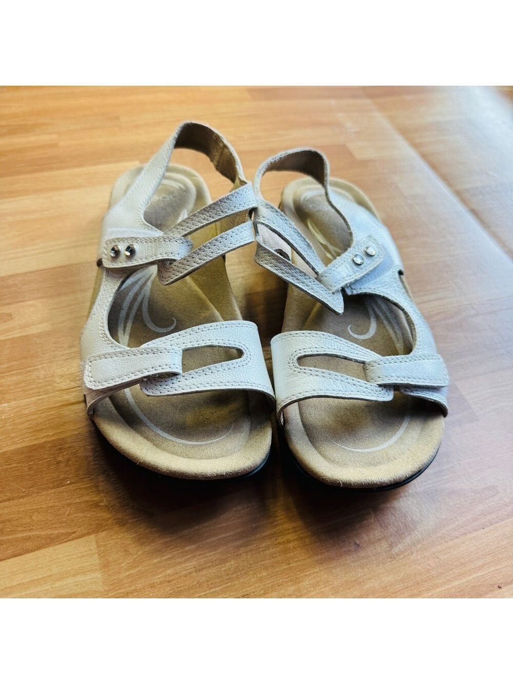 Abeo white leather sandals size 6 narrow